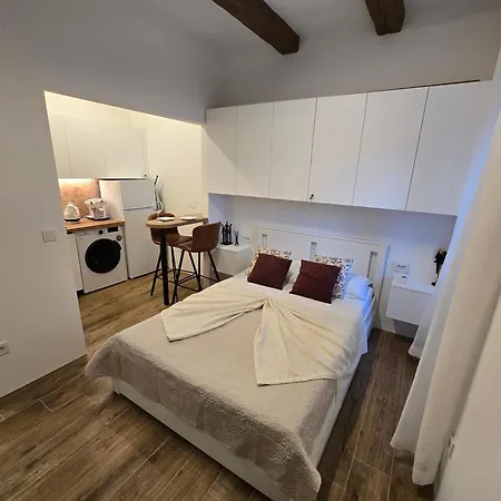 Kiki For 2, Near Old Town & Beach, Free Wifi Appartement